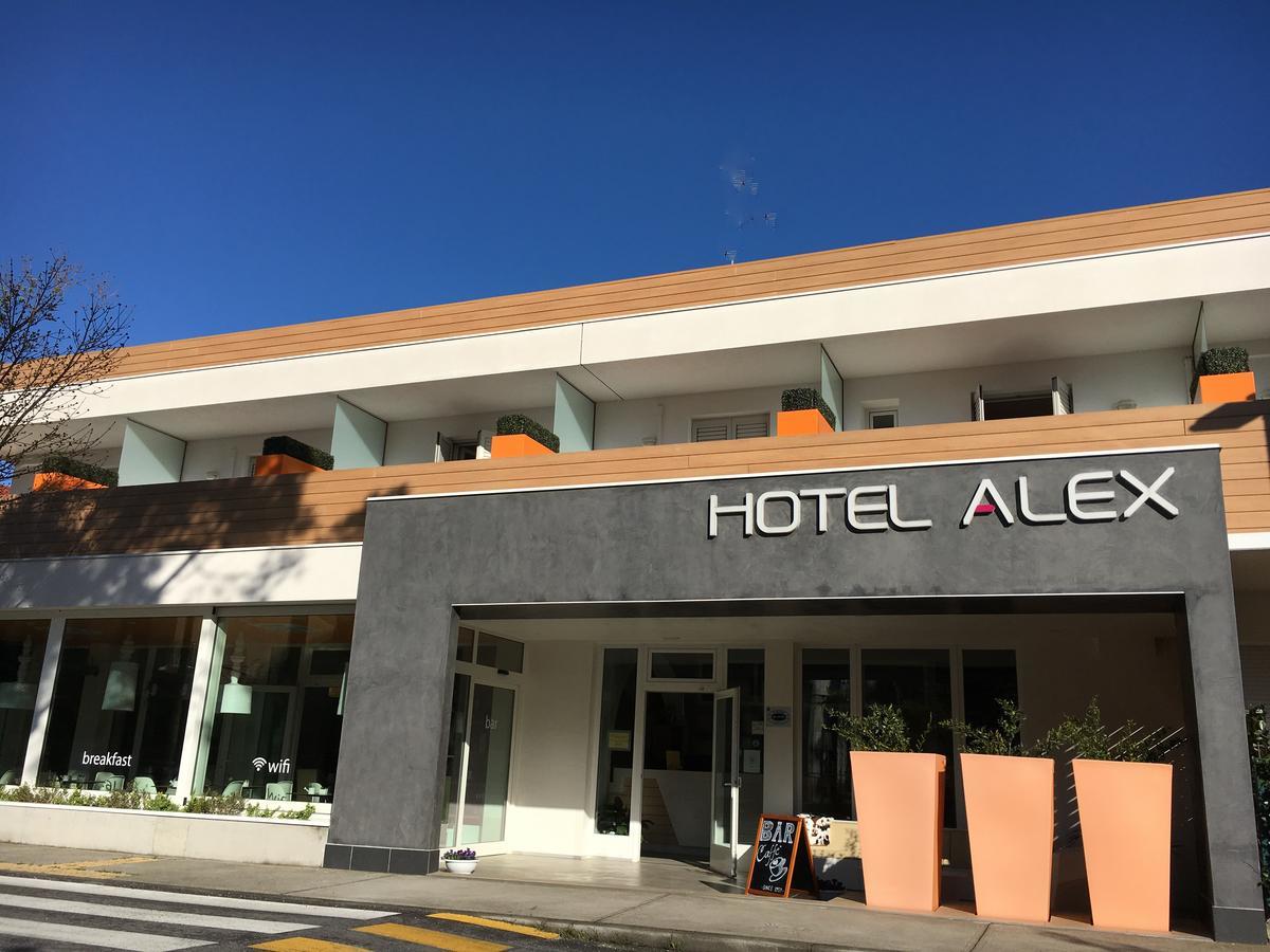Hotel Alex Lignano Sabbiadoro Exterior foto
